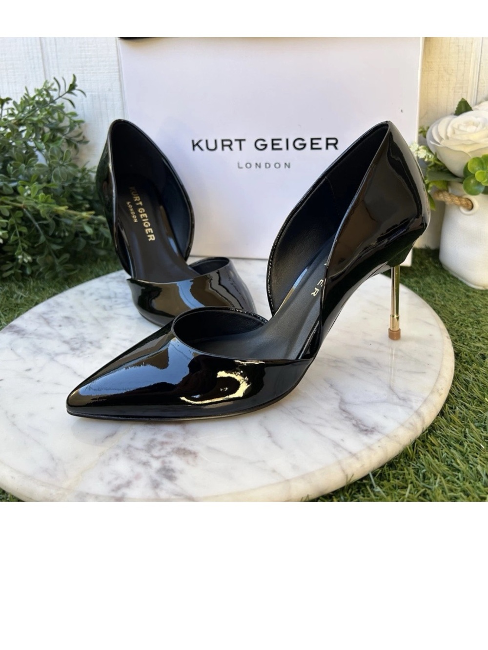 KURT GEIGER LONDON BOND
Black Patent Leather Pumps size
US  7 NEW/with box $220 - Picture 3 of 14